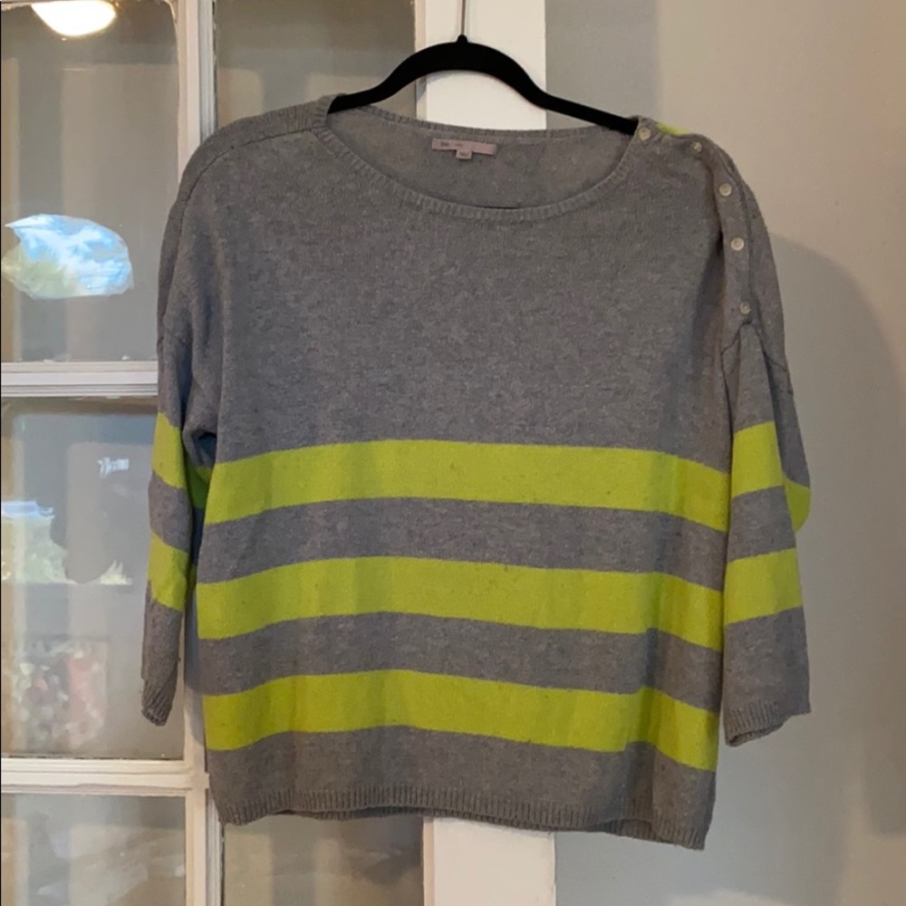 Gap sweater